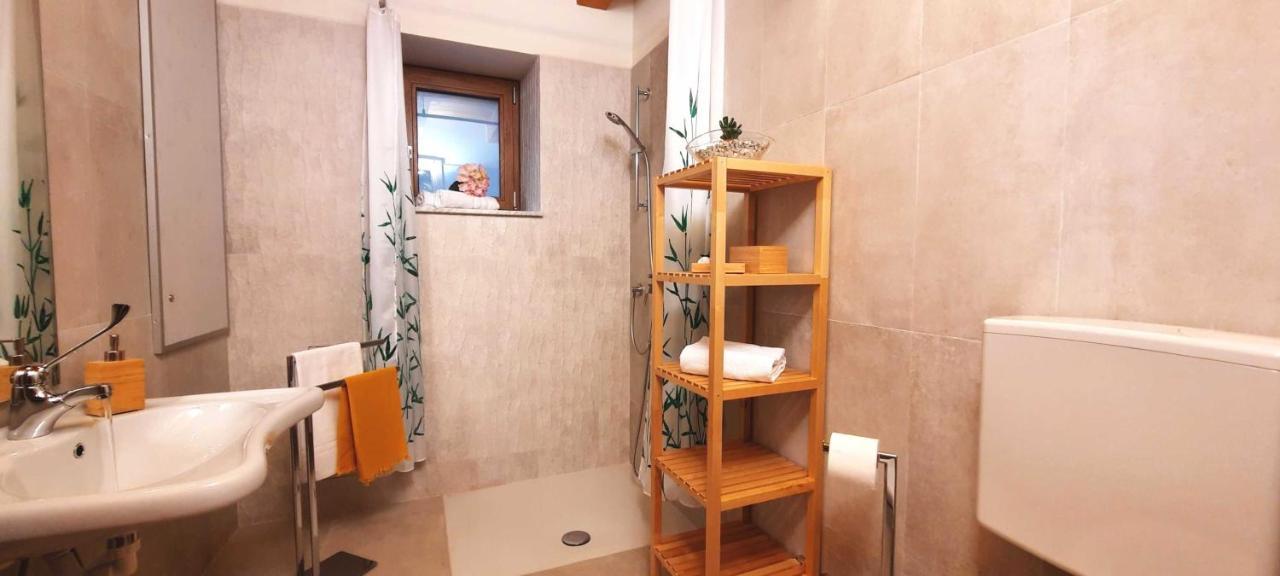 Camere B81 di Strain Neva San Dorligo della Valle Buitenkant foto